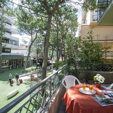 Hotel Colombo Riccione Eksteriør bilde