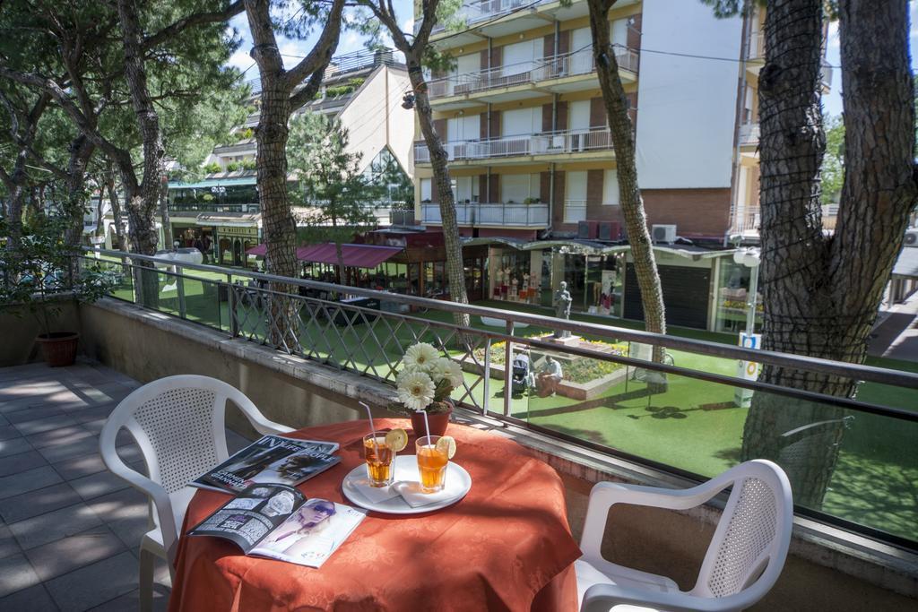 Hotel Colombo Riccione Eksteriør bilde